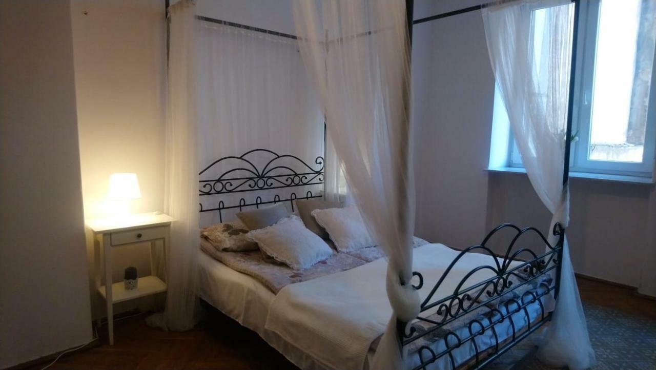 Appartement Warszawa, Centrum, Wiejska 15, Kamienica Extérieur photo