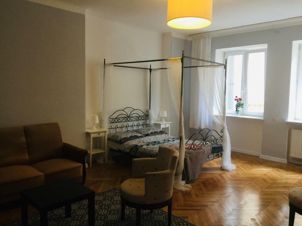 Appartement Warszawa, Centrum, Wiejska 15, Kamienica Extérieur photo