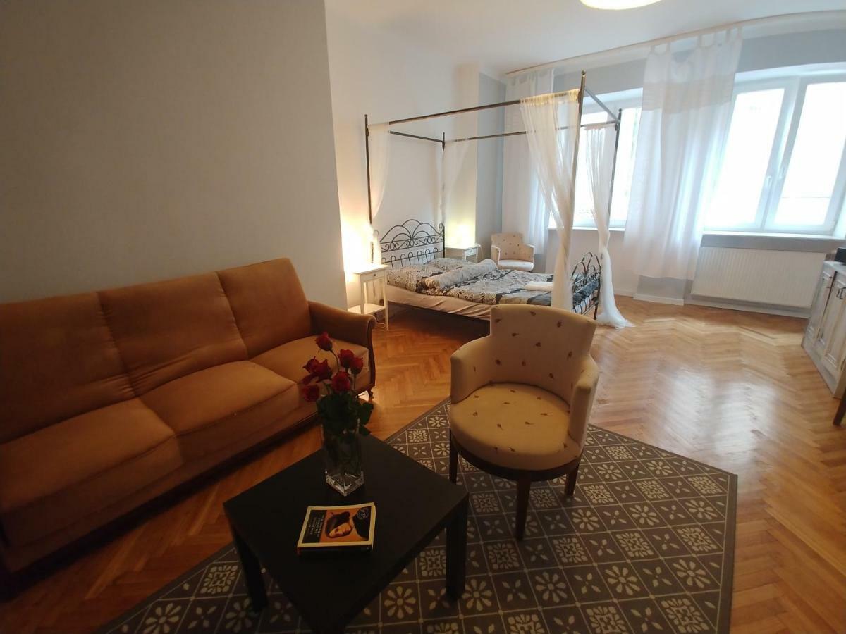 Appartement Warszawa, Centrum, Wiejska 15, Kamienica Extérieur photo